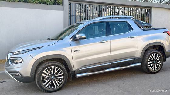 FIAT TORO 2.2 TURBO DIESEL RANCH 4WD AT9 FIAT TORO 2.2 TURBO DIESEL RANCH 4WD AT9